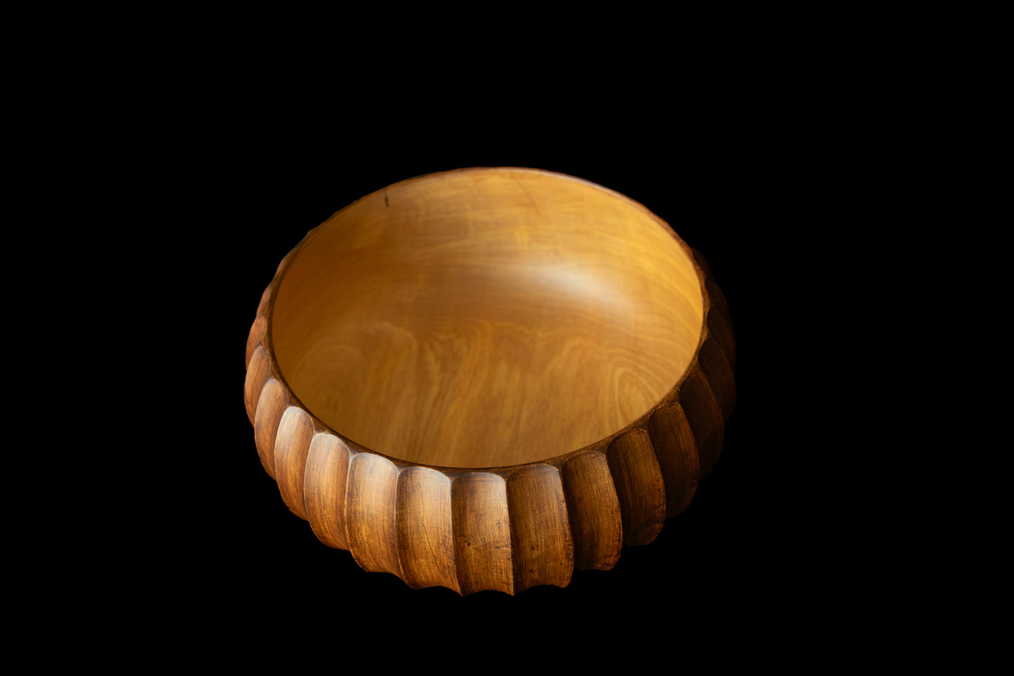 PREMIUM LIMITED EDITION Handcrafted Wooden Serving Bowl – Artisanal Design (Approx. 20 cm x 8 cm)