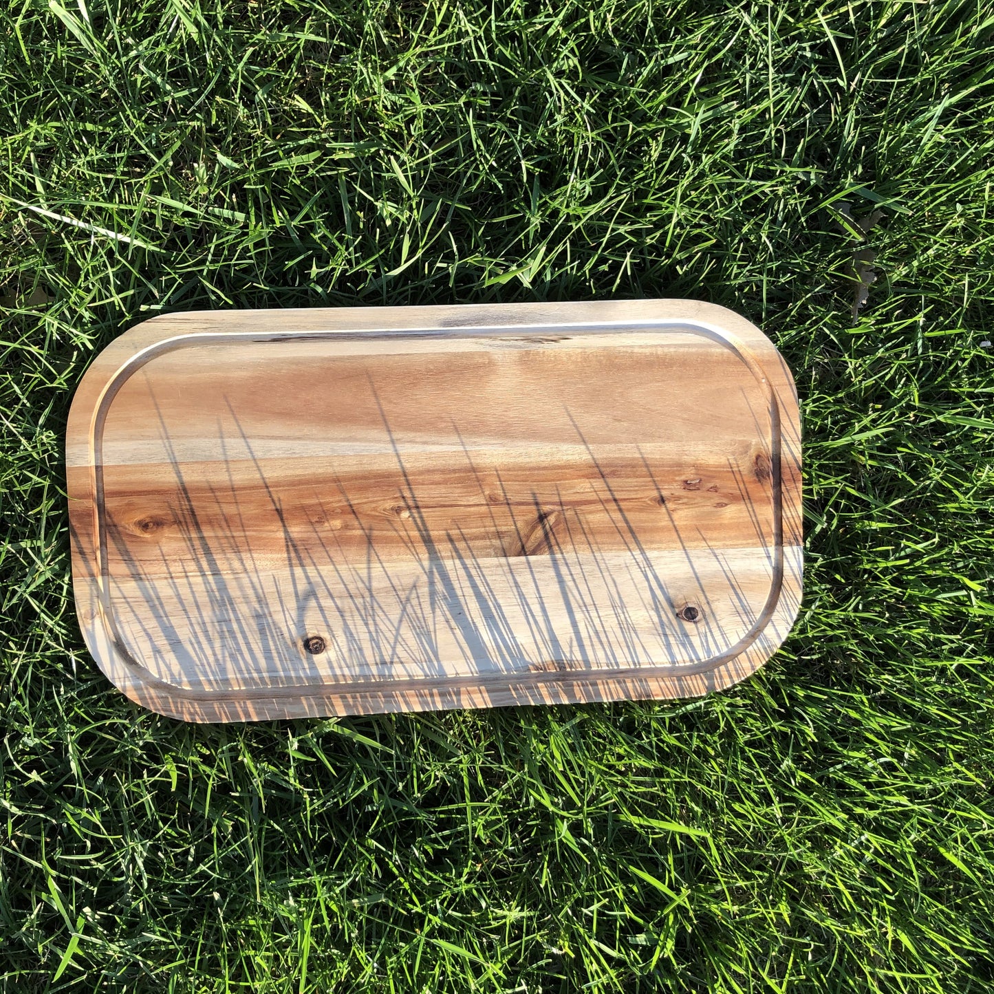 Zavis Green Acacia Wood Serving Rounded Cutting Board With Juice